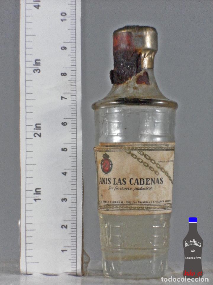 Sammlung von Weinen und Lik&ouml;ren: BOTELLITA BOTELLIN ANIS LAS CADENAS HIJO DE PABLO ESPARZA BODEGAS NAVARRAS S.A. VILLAVA SEGOVIA