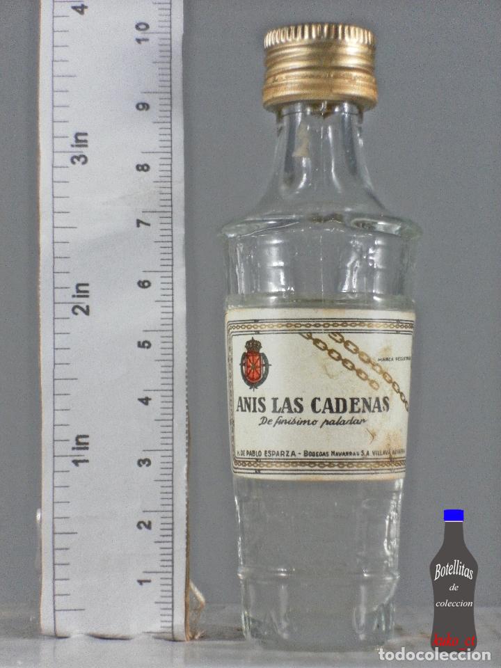 Sammlung von Weinen und Lik&ouml;ren: BOTELLITA BOTELLIN ANIS LAS CADENAS HIJO DE PABLO ESPARZA BODEGAS NAVARRAS S.A. VILLAVA SEGOVIA