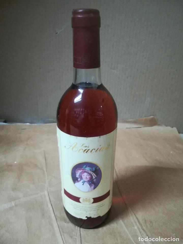 Coleccionismo de vinos y licores: BOTELLA. VINO DE MESA. LAS ACACIAS. 75 CL. BODEGAS AGE. CERRADO. VER FOTOS