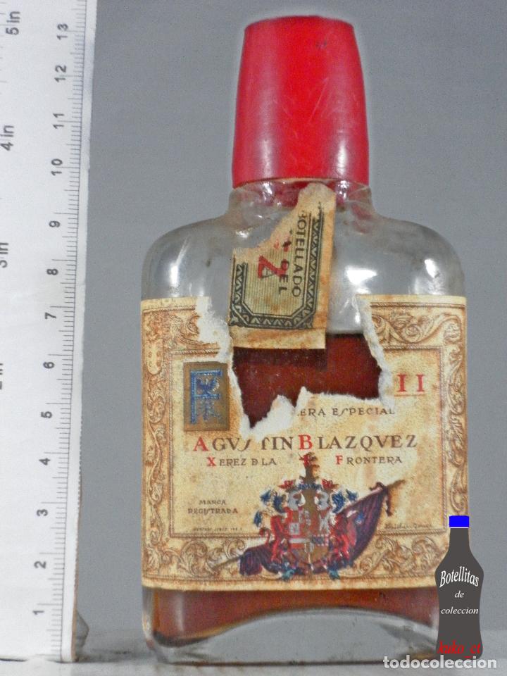 Coleccionismo de vinos y licores: BOTELLITA BOTELLIN PETACA BRANDY FELIPE II AGUSTIN BLAZQUEZ JEREZ DE LA FRONTERA