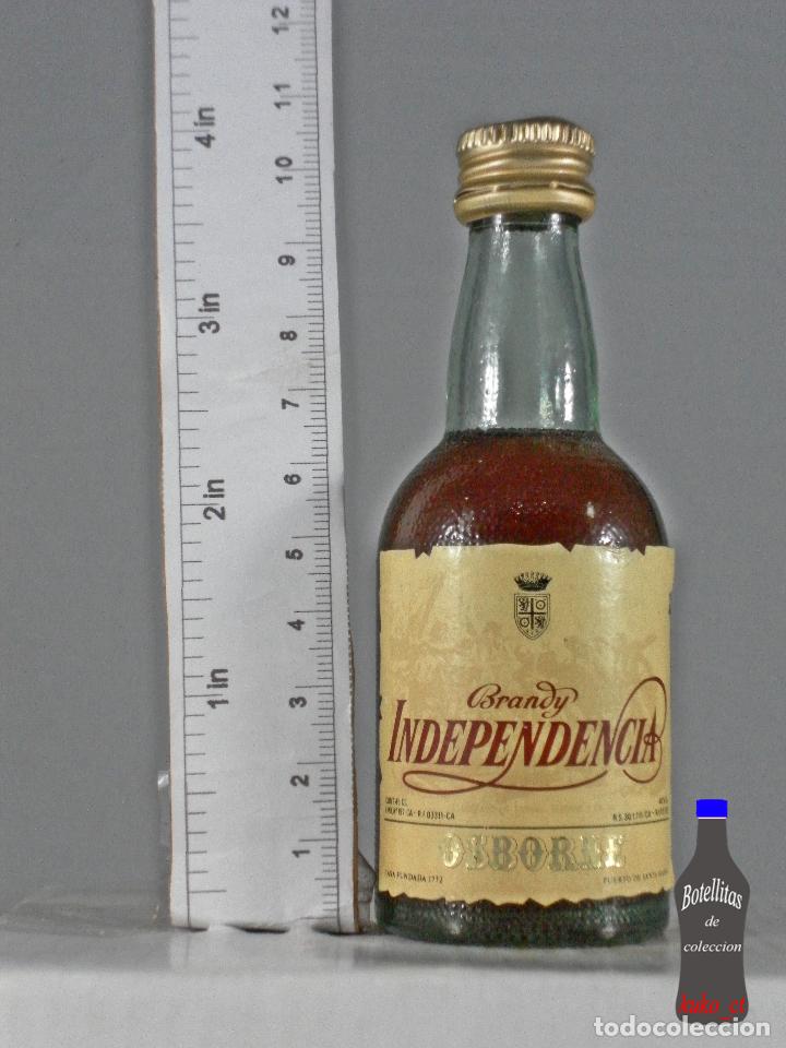 Coleccionismo de vinos y licores: BOTELLITA BOTELLIN BRANDY INDEPENDENCIA OSBORNE PUERTO DE SANTA MARIA
