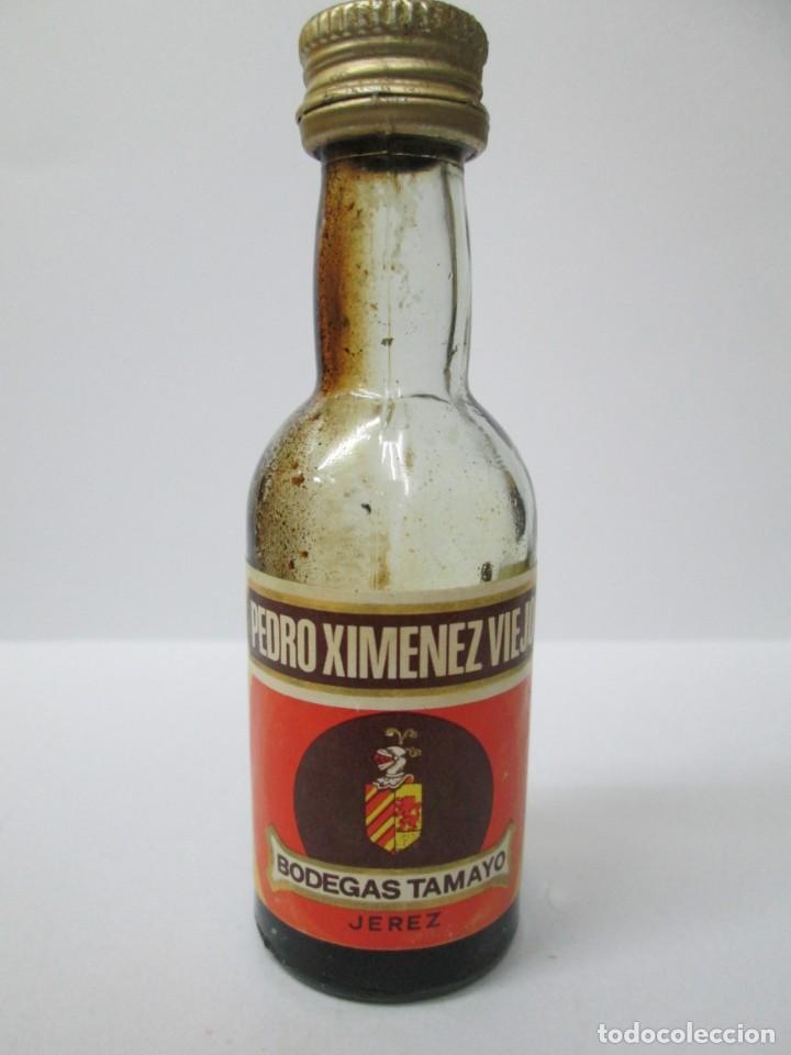 Coleccionismo de vinos y licores: ANTIGUO BOTELLIN BRANDY CO&Ntilde;AC, PEDRO XIMENEZ VIEJO BODEGAS TAMAYO