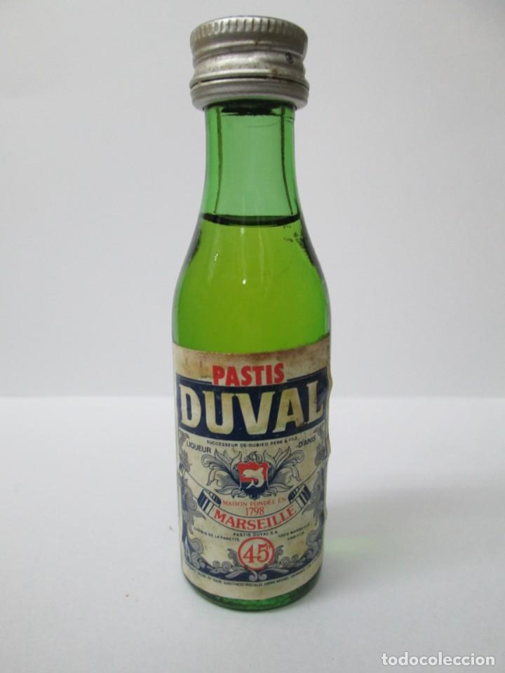 Coleccionismo de vinos y licores: ANTIGUO BOTELLIN BRANDY CO&Ntilde;AC, PASTIS DUVAL