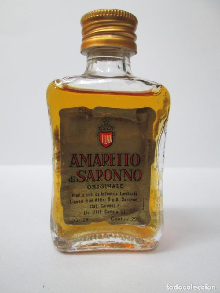 Coleccionismo de vinos y licores: ANTIGUO BOTELLIN BRANDY CO&Ntilde;AC, AMARELLO DI SARONNO