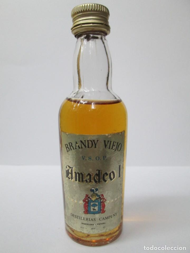 Coleccionismo de vinos y licores: ANTIGUO BOTELLIN BRANDY CO&Ntilde;AC, AMADEO I VIEJO