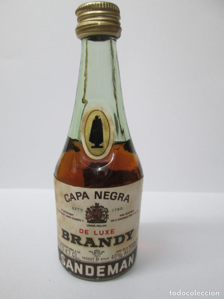 Collezionismo di vini e liquori: ANTIGUO BOTELLIN CAPA NEGRA DE LUXE SANDEMAN