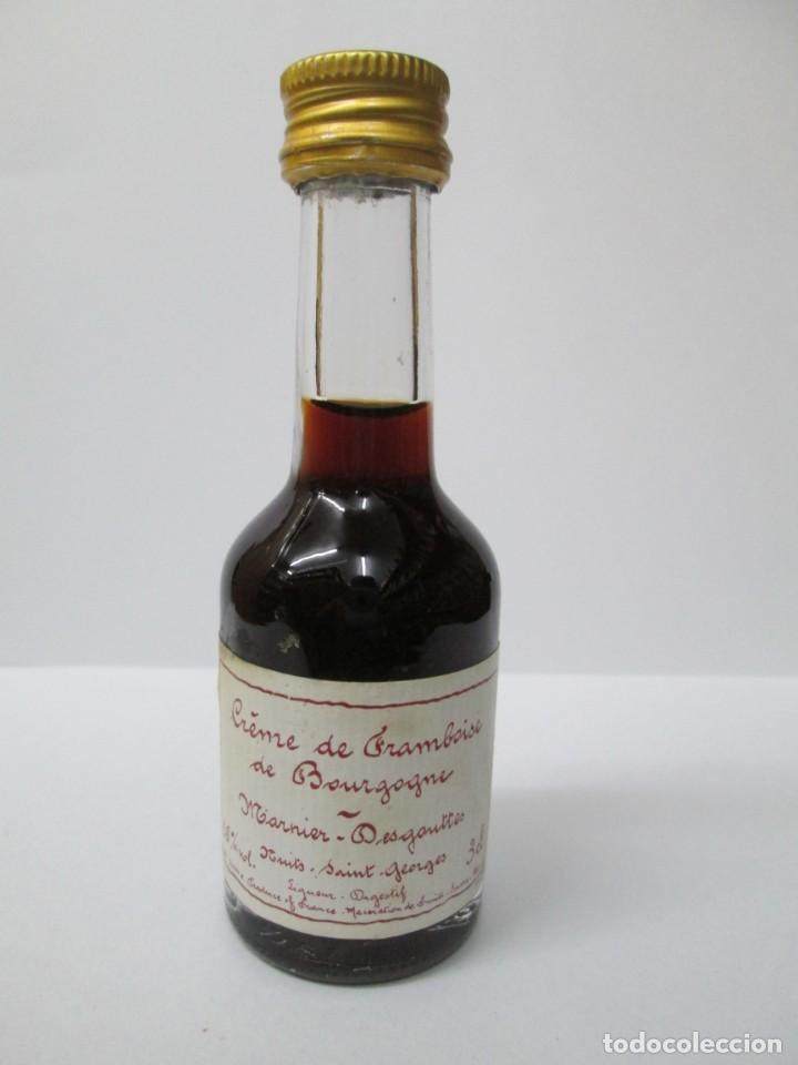 Coleccionismo de vinos y licores: ANTIGUO BOTELLIN BRANDY CO&Ntilde;AC, FRAMBUESA