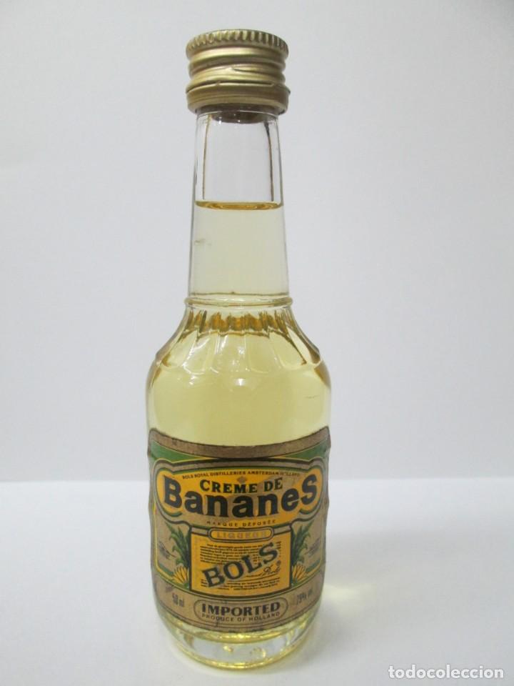 Coleccionismo de vinos y licores: ANTIGUO BOTELLIN BRANDY CO&Ntilde;AC, CREME DE BANANAS BOLS