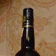 Coleccionismo de vinos y licores: BOTELLA SIN ABRIR. FINO LAMA. BODEGAS LAMA. DENOMINACIÓN O. MONTILLA - MORILES. 70 CL. ALTURA 31 CM. Lote 218773047