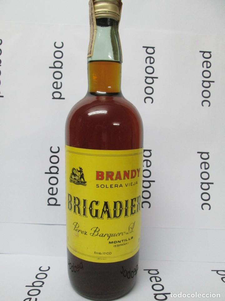 Coleccionismo de vinos y licores: ANTIGUA BOTELLA BRANDY CO&Ntilde;AC,BRIGADIER, MUY VIEJO IMPUESTO DE 4 PTS, DECADA 60-70
