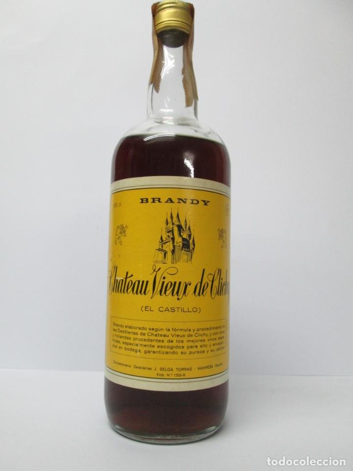 Coleccionismo de vinos y licores: ANTIGUA BOTELLA BRANDY CO&Ntilde;AC, EL CASTILLO, IMPUESTO DE 4 PTS, DECADA 60-70
