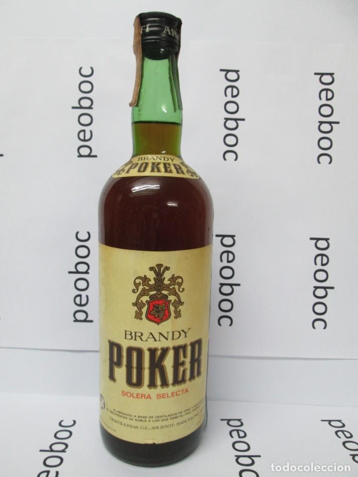Coleccionismo de vinos y licores: ANTIGUA BOTELLA BRANDY CO&Ntilde;AC, POKER SOLERA SELECTA, IMPUESTO DE 4 PTS, DECADA,60-70