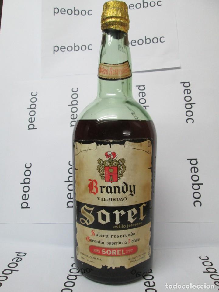 Coleccionismo de vinos y licores: ANTIGUA BOTELLA BRANDY CO&Ntilde;AC,BOTELLON,2,25 L. VIEJISIMO SOREL, IMPUESTO DE 4 PTS, DECADA 60-70
