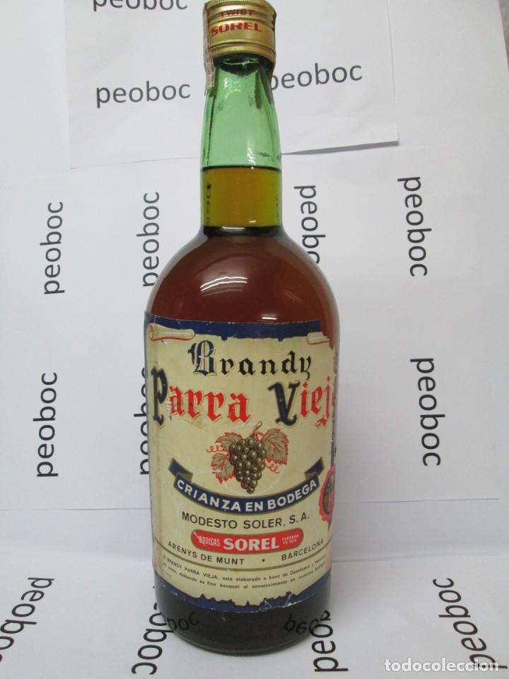 Coleccionismo de vinos y licores: ANTIGUA BOTELLA BRANDY CO&Ntilde;AC, BOTELLON 2,25 L. PARA VIEJA, IMPUESTO DE 4 PTS, DECADA 60-70