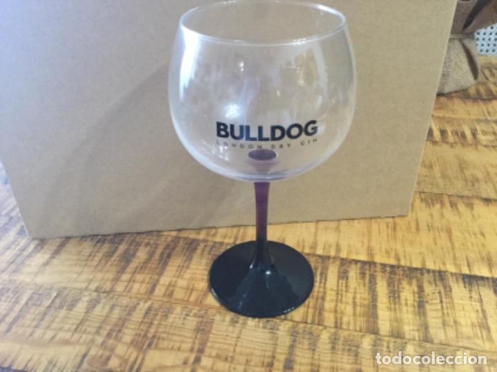 Coleccionismo de vinos y licores: BULLDOG LONDON DRY GIN - CAJA CON 6 COPAS -GINEBRA INGLESA