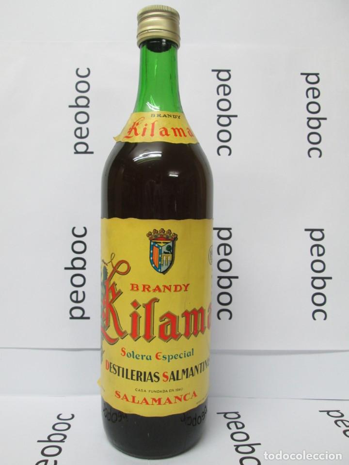 Coleccionismo de vinos y licores: ANTIGUA BOTELLA BRANDY CO&Ntilde;AC,KILAMA SOLERA ESPECIAL, IMPUESTO DE 8 PTS, DECADA 70-80