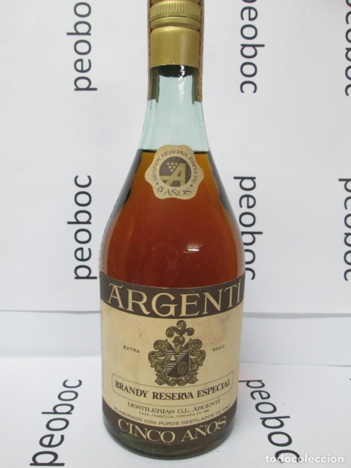 Coleccionismo de vinos y licores: ANTIGUA BOTELLA BRANDY CO&Ntilde;AC, ARGENTI RESERVA ESPECIAL 5 A&Ntilde;OS, IMPUESTO DE 4 PTS, DECADA 60-70