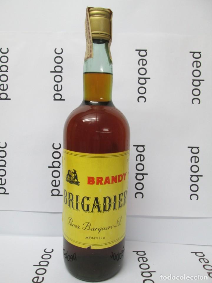 Coleccionismo de vinos y licores: ANTIGUA BOTELLA BRANDY CO&Ntilde;AC,BRIGADIER, IMPUESTO DE 4 PTS, DECADA 60-70