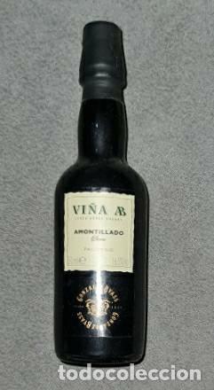 Collection of wines and liquors: Botell&iacute;n. Vi&ntilde;a AB. Amontillado seco. Palomino. Gonz&aacute;lez Byass