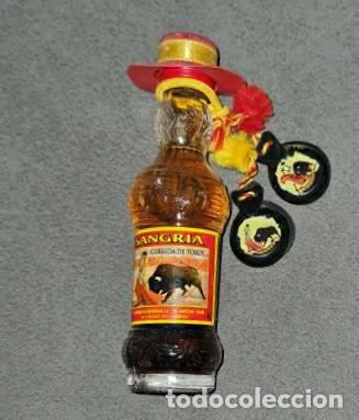 Coleccionismo de vinos y licores: Botell&iacute;n. Sangr&iacute;a corrida de toros