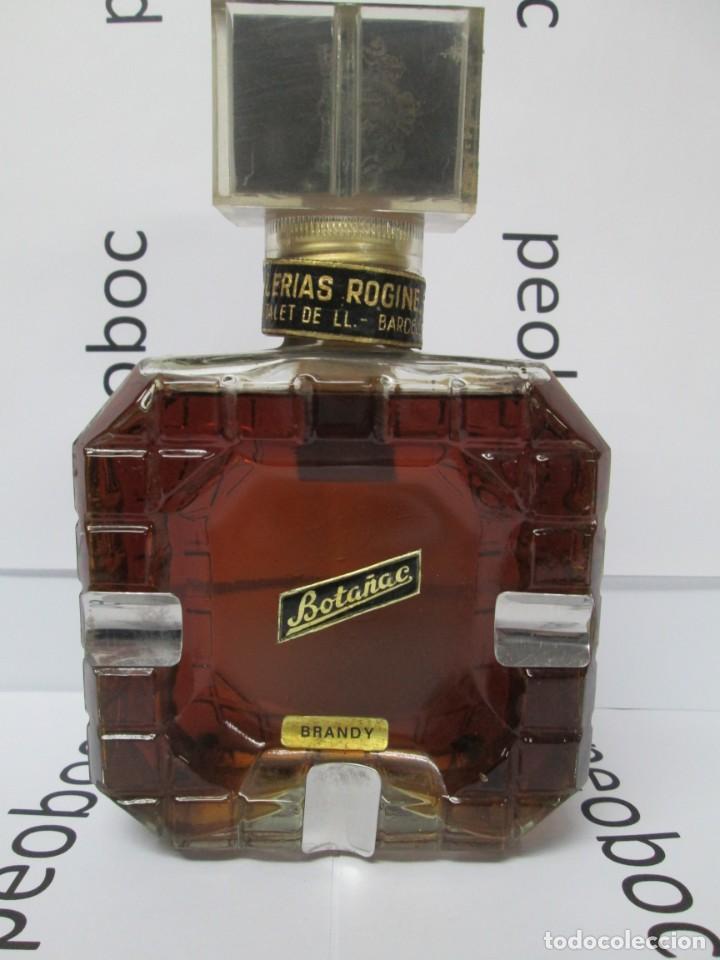 Coleccionismo de vinos y licores: ANTIGUA BOTELLA BRANDY CO&Ntilde;AC, BOTA&Ntilde;AC, DESTILERIAS CAMPENY, IMPUESTO DE 2 PTS, DECADA 60-70