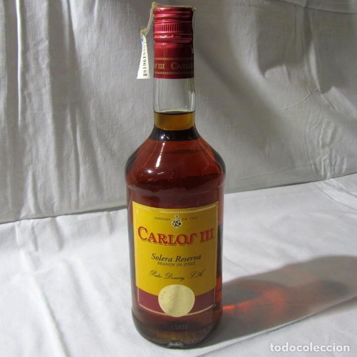 Sammlung von Weinen und Lik&ouml;ren: Botella de bandy Carlos III Solera Reserva Pedro Domecq