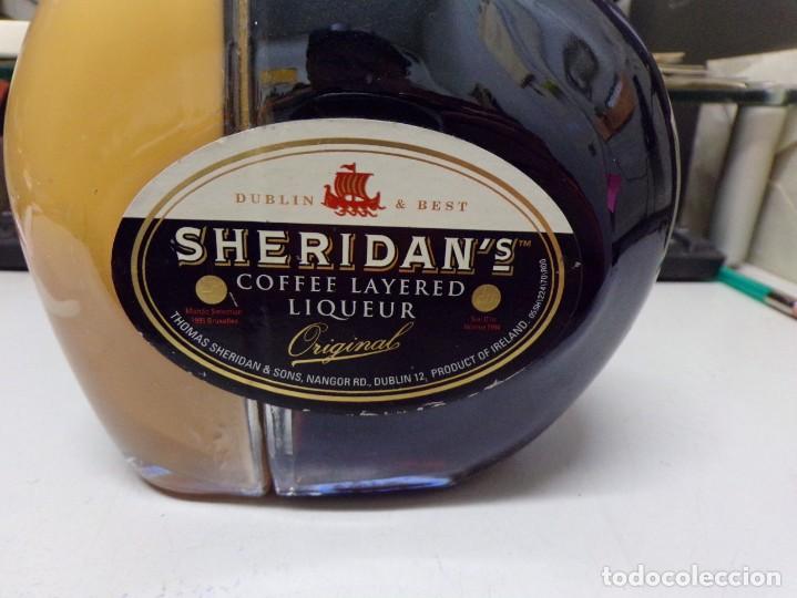 Sheridan Strati Di Liquore Di Caffé - Fotografie stock e altre immagini di  Alchol - Alchol, Bianco, Bibita - iStock