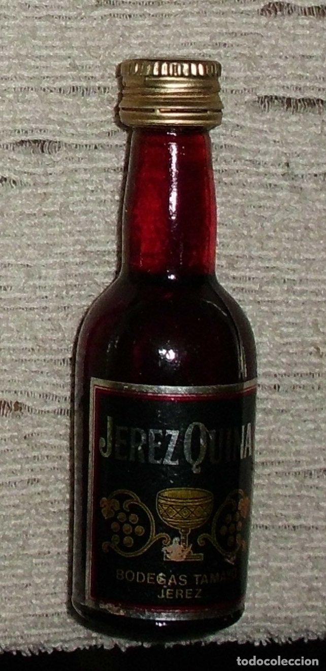 Coleccionismo de vinos y licores: BOTELLIN JEREZ QUINA. BODETAS TAMAYO. JEREZ DE LA FRONTERA RF-5796