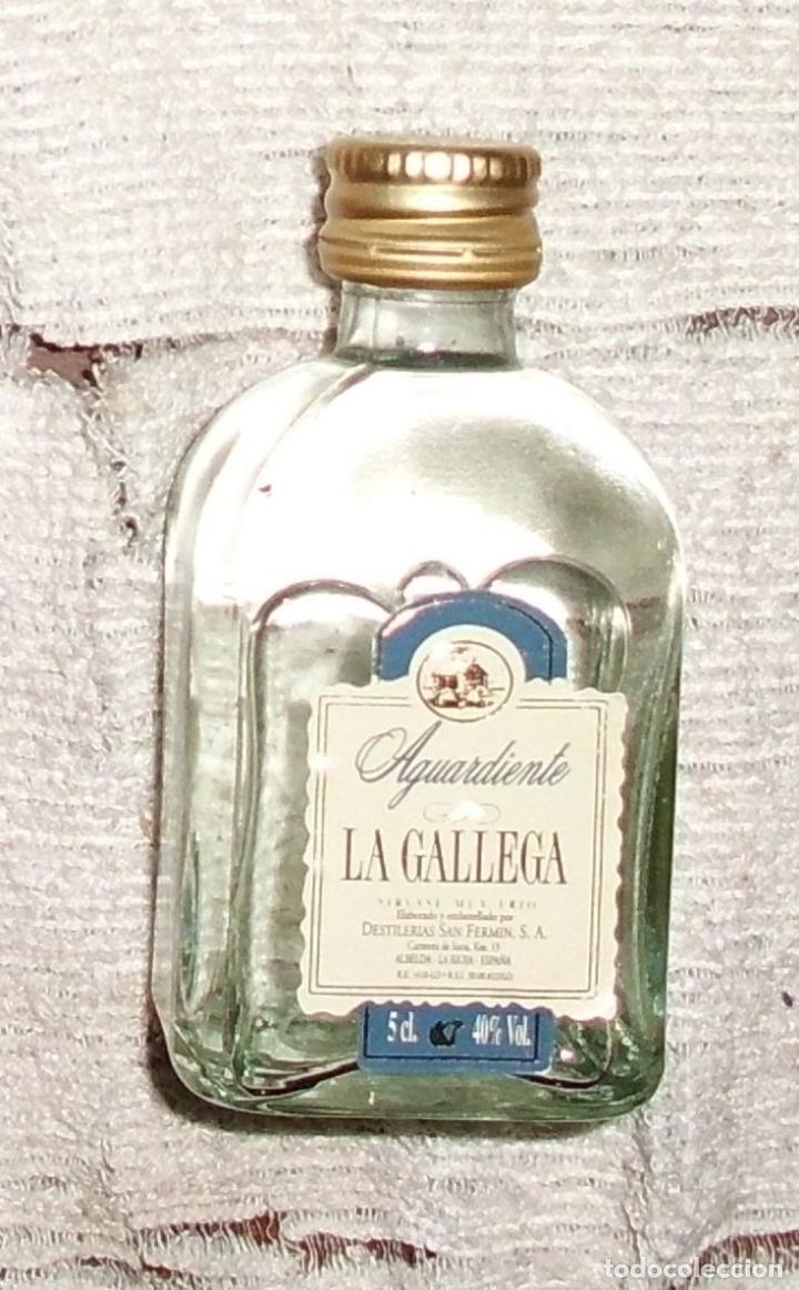 Coleccionismo de vinos y licores: BOTELLIN AGUARDIENTE LA GALLEGA. DESTILERIA SAN FERMIN S. A. LA RIOJA RF-5826