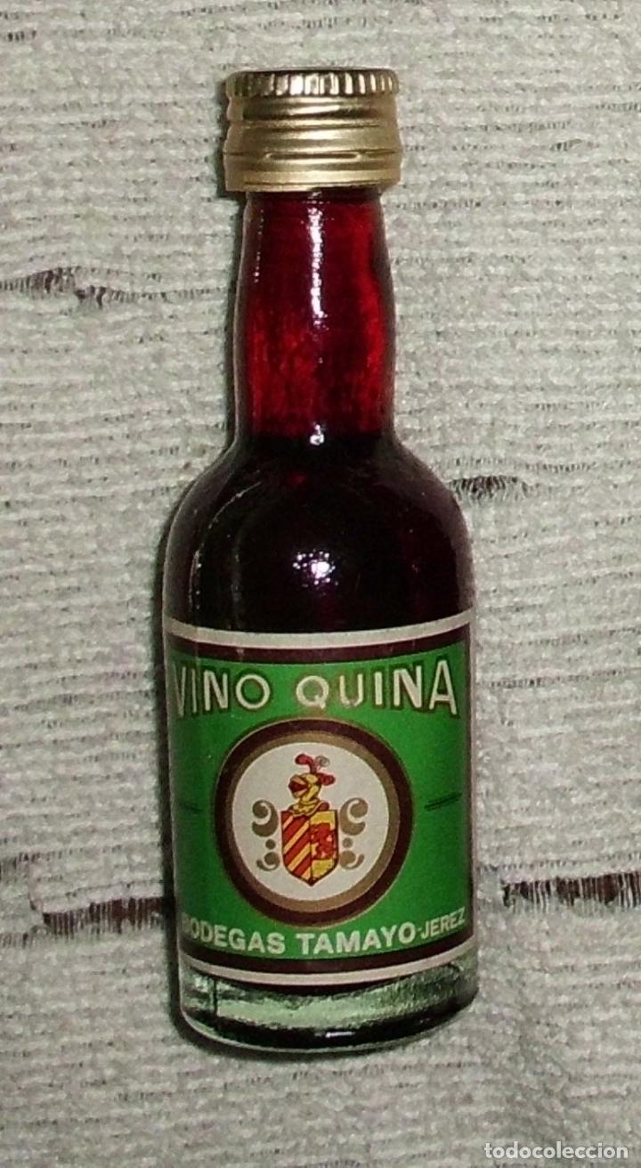 Coleccionismo de vinos y licores: BOTELLIN VINO QUINA. BODEGAS TAMAYO. JEREZ DE LA FRONTERA RF-5864