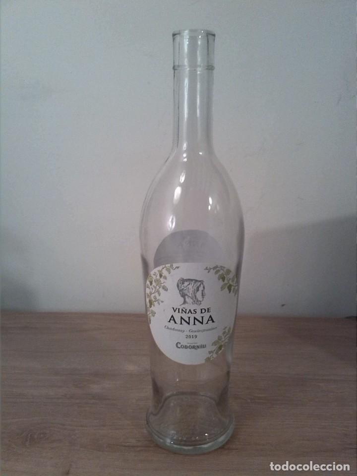 Coleccionismo de vinos y licores: Botella de cristal blanco vi&ntilde;as de Anna Codorniu. 2019.