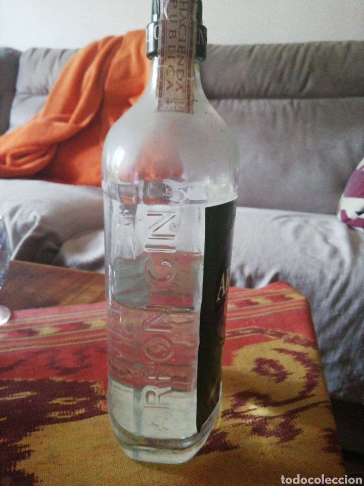 Coleccionismo de vinos y licores: Botella de GIN Arp&oacute;n - Foto 2