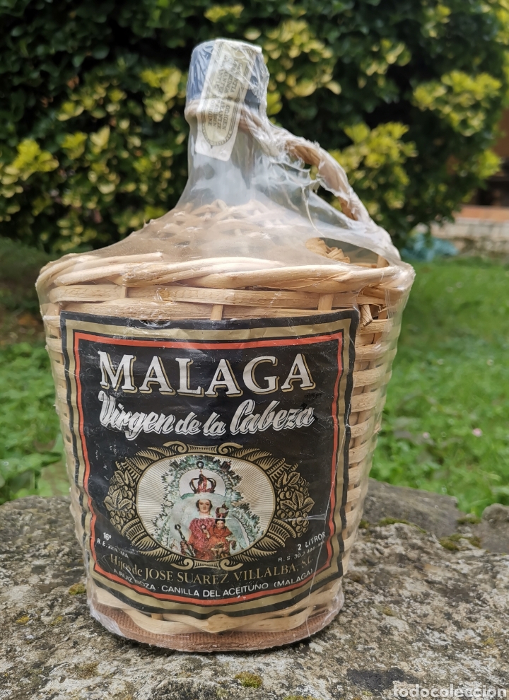 Sammlung von Weinen und Lik&ouml;ren: Garrafon Garrafa 2 Litros Vino Virgen de la Cabeza - Canilla del Aceituno M&aacute;laga - Hijos Jos&eacute; Suarez