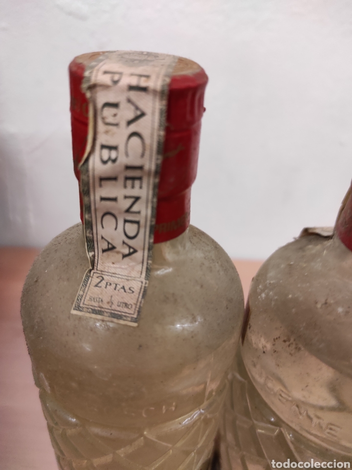 lote de 29 petacas de licor, sellos de 2 peseta - Compra venta en  todocoleccion