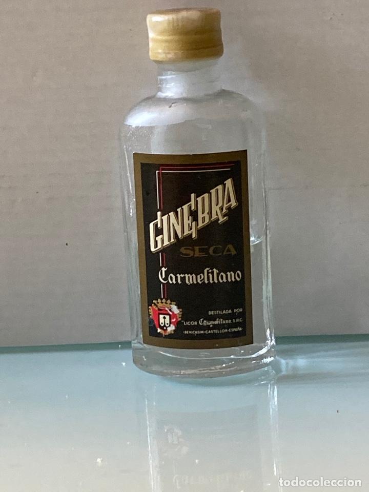 Coleccionismo de vinos y licores: Botell&iacute;n Ginebra Carmelitano. Benicasin. Castell&oacute;n. 9 cm.