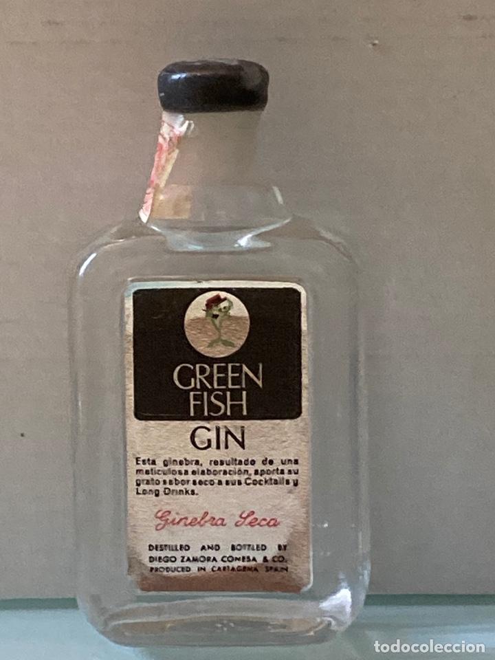 Coleccionismo de vinos y licores: Botell&iacute;n Ginebra Green Fish. Cartagena. 9 cm.