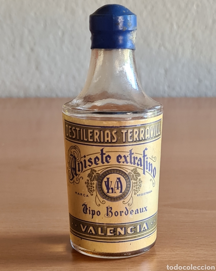 Sammlung von Weinen und Lik&ouml;ren: Botellita Anisete Extrafino Tipo Bordeaux Destiler&iacute;as Terravill Valencia - Precintada - Licor An&iacute;s