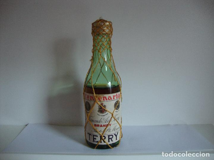 Coleccionismo de vinos y licores: BOTELLIN CENTENARIO TERRY BRANDY - Foto 1