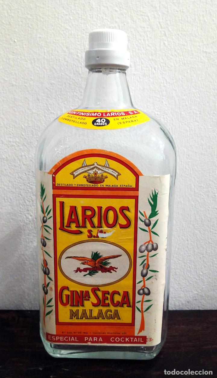 Coleccionismo de vinos y licores: BOTELLA CRISTAL GINEBRA LARIOS SECA - M&Aacute;LAGA
