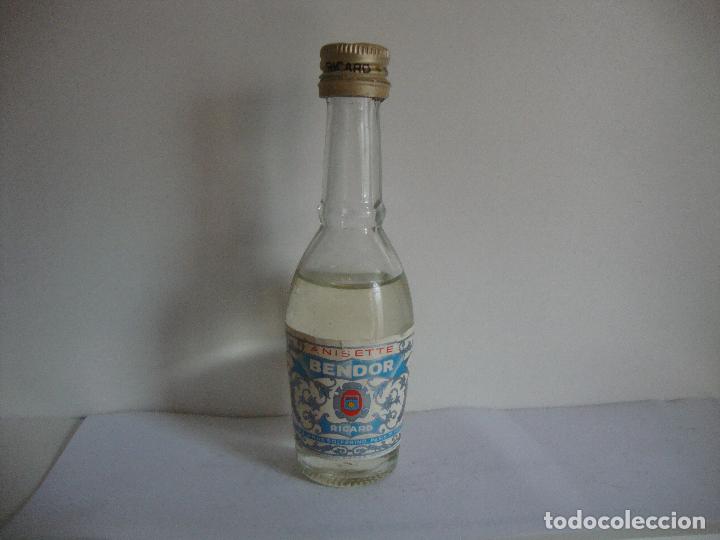 Collection of wines and liquors: BOTELLIN ANISETTE BENDOR