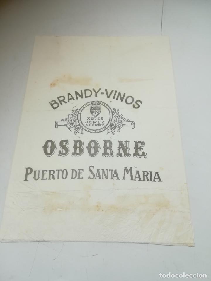 Coleccionismo de vinos y licores: ANTIGUO PAPEL PARA EMPAPELAR BOTELLAS. PUBLICIDAD BRANDY-VINOS. OSBORNE. PUERTO DE SANTA MARIA