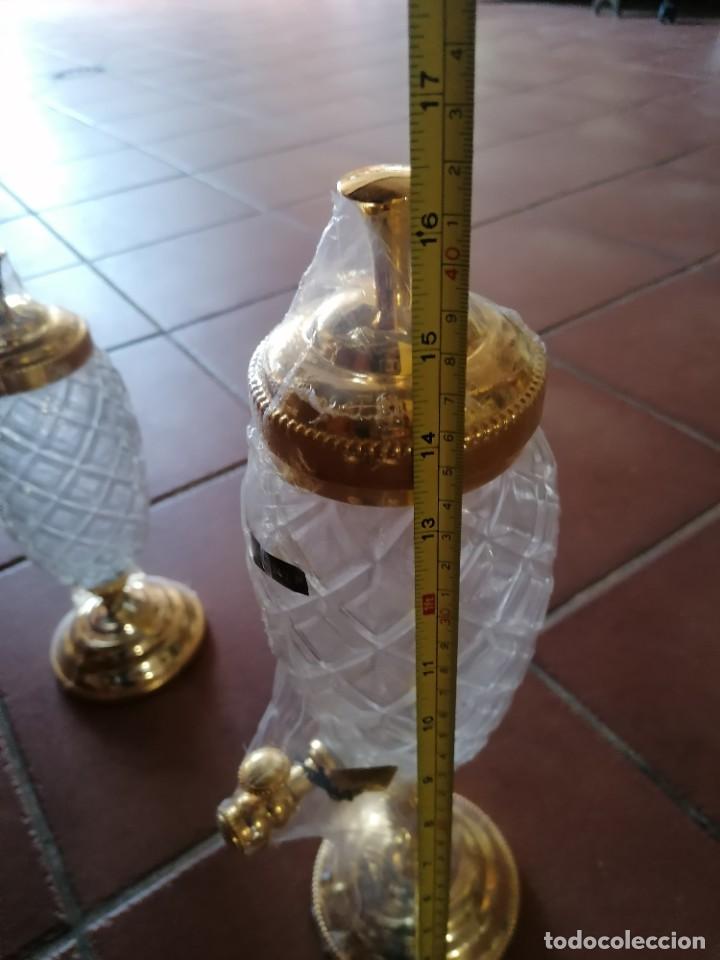 Coleccionismo de vinos y licores: Licorera con grifo - Foto 10