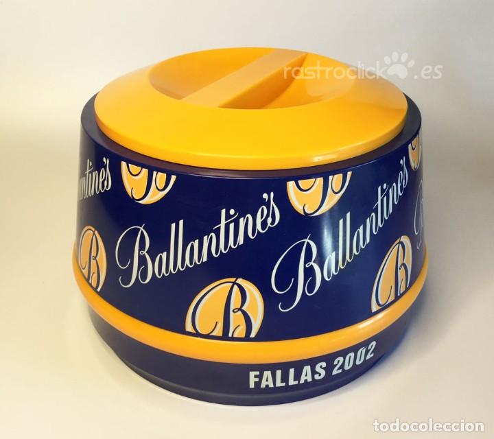 Coleccionismo de vinos y licores: Cubitera Ballantines Fallas 2002 - Foto 2