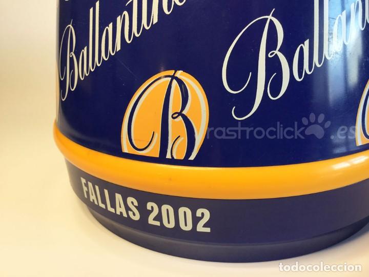 Coleccionismo de vinos y licores: Cubitera Ballantines Fallas 2002 - Foto 8