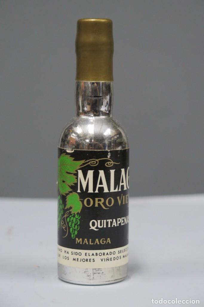 Coleccionismo de vinos y licores: BOTELLIN. MALAGA ORO VIEJO QUITAPENAS