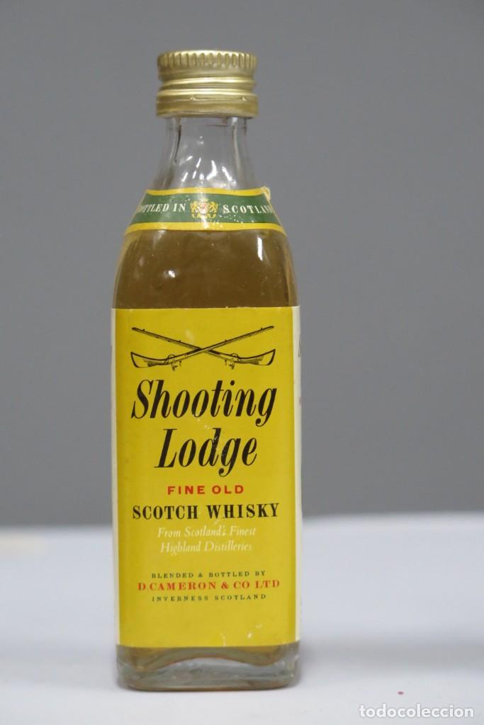 Sammlung von Weinen und Lik&ouml;ren: BOTELL&Iacute;N. SHOOTING LODGE SCOTCH WHISKY