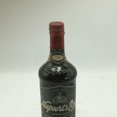 Coleccionismo de vinos y licores: BOTELLA. NIEPOORT'S PORT. GENUINE DOURO PORTWINE. OPORTO. RUBY. 75 CL. CERRADA. VER