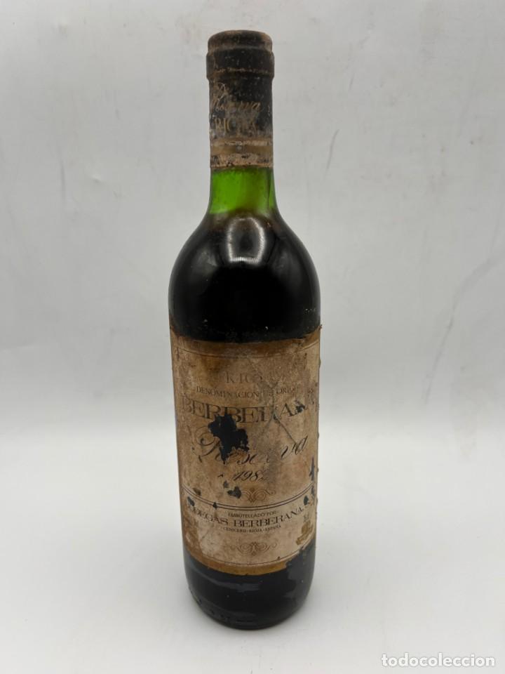 Sammlung von Weinen und Lik&ouml;ren: BOTELLA. RIOJA. RESERVA 1982. BODEGAS BERBERANA. 75 CL. CERRADA. VER FOTOS