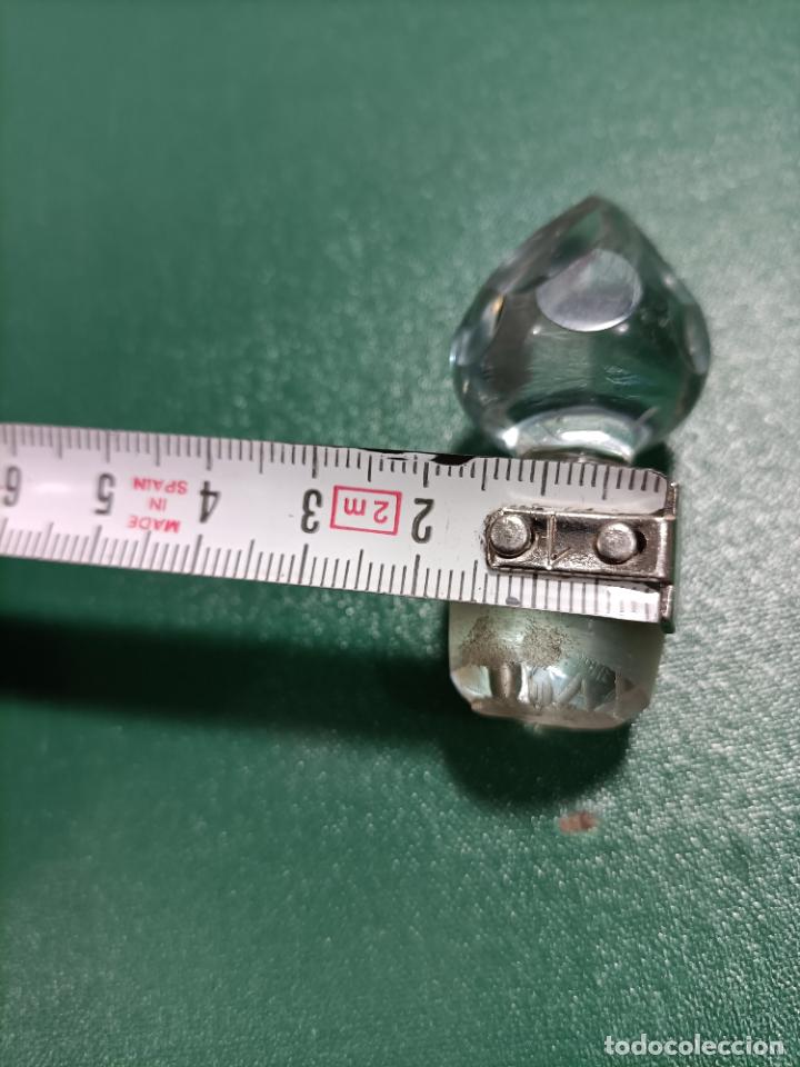 Coleccionismo de vinos y licores: Antiguo tap&oacute;n de cristal de botella