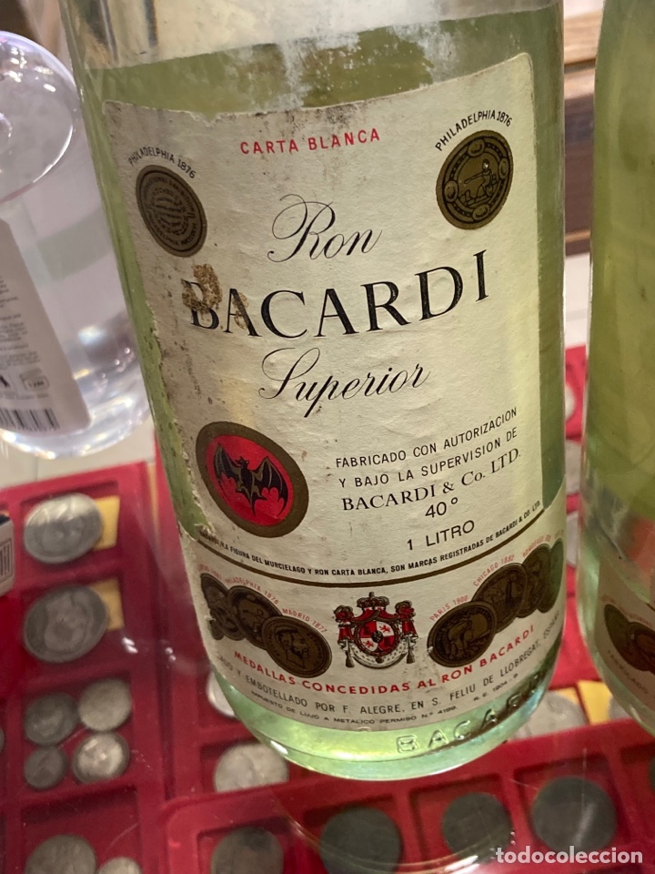 Coleccionismo de vinos y licores: Lote de 4 botellas de bacardi antiguas, 40 grados - Foto 2 - 307298288